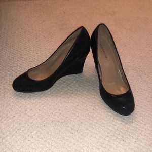 Ann Taylor Black Wedge shoes